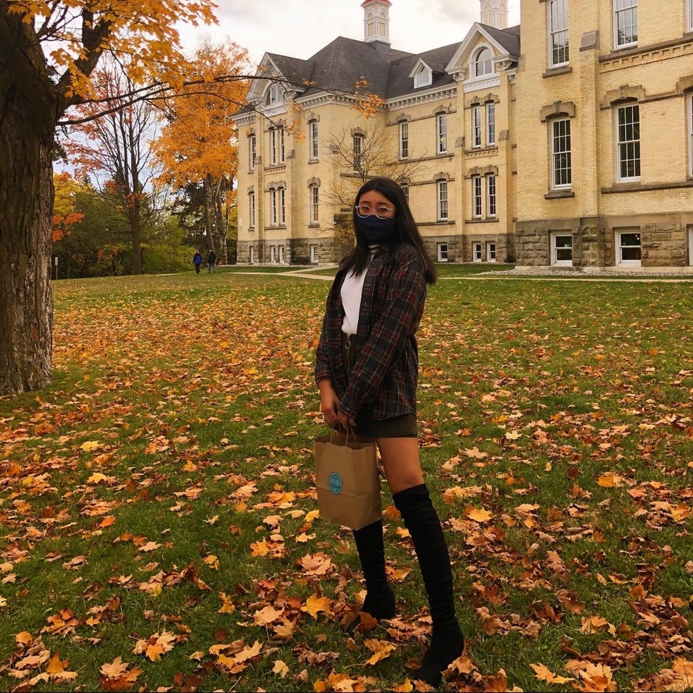 Meet your Posher, Angela